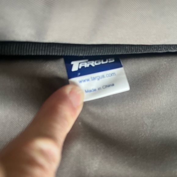 Targus Black Laptop Briefcase Bag with Shoulder Strap, Padded 15" Computer Case - Picture 7 of 15